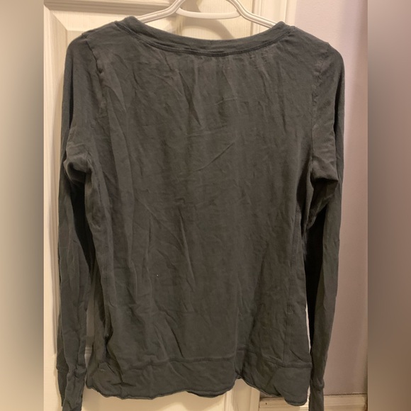 3/$20 Long sleeve scoop neck shirt - Picture 5 of 5